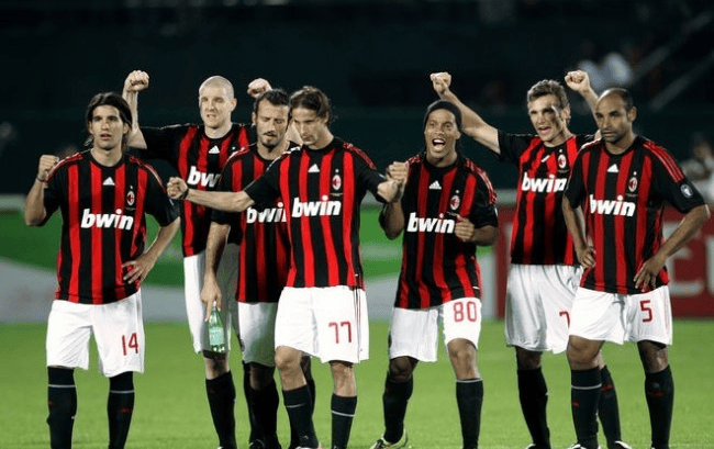 詹姆斯关键得分助湖人取胜