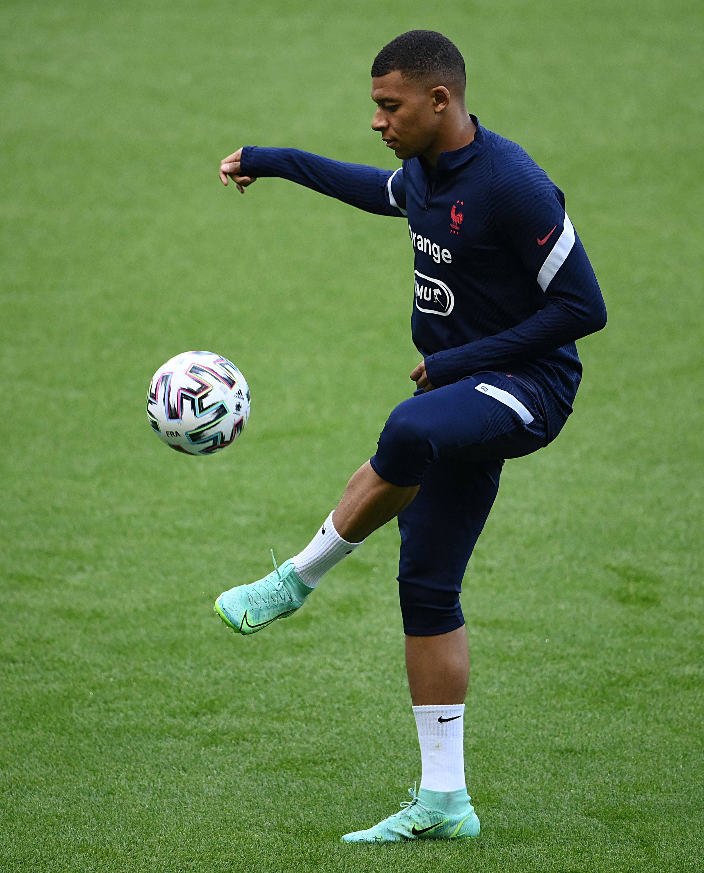 给力新援，加布里埃尔租借加盟海港，贡献11球5助攻