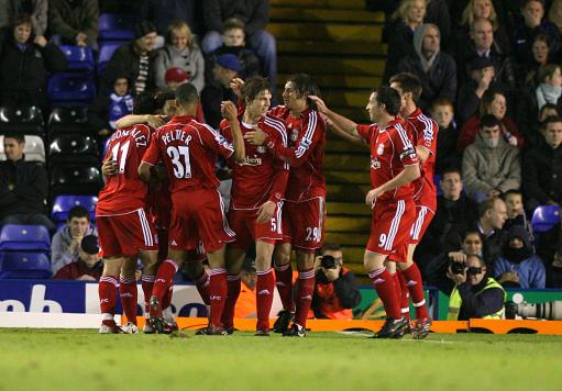 安东内拉晒为蒂亚戈庆生照，举办了一个巴萨主题生日派对