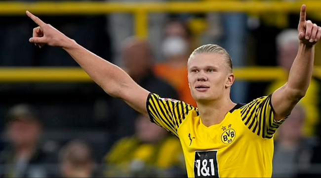 穆勒与梅西交手记录：穆勒正式比赛7胜1负，周末将...