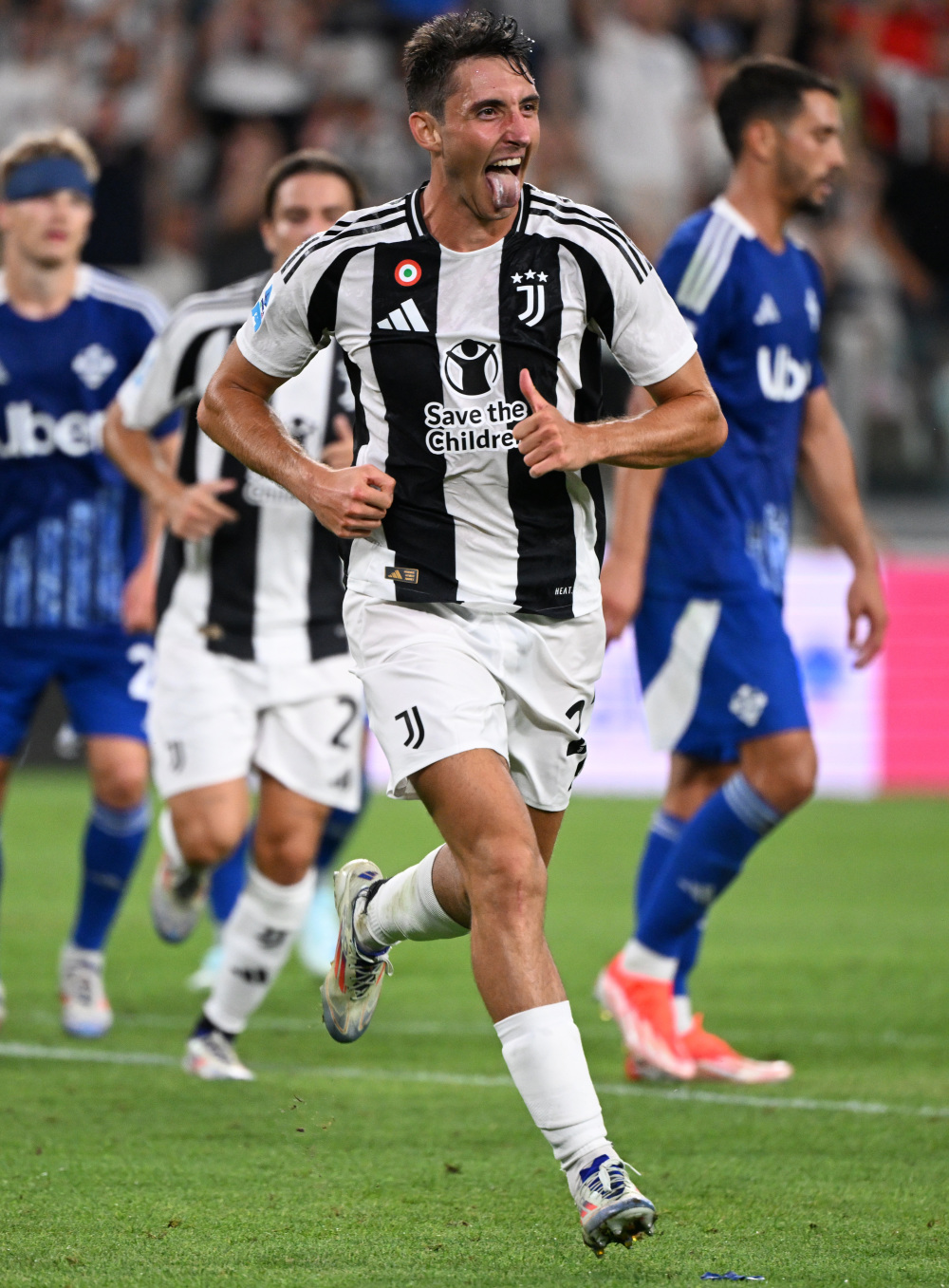 博尼：大胜是全队功劳；迪乌夫正在向所有人展示他的巨大价值